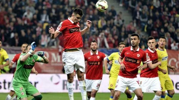 fc dinamo transfer marca contra