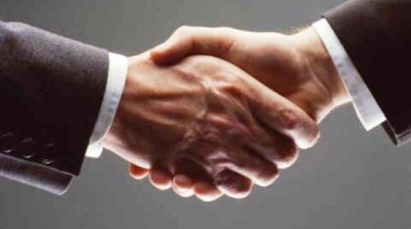 intesa renun a la preluarea generali