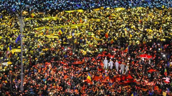 protest pia a victoriei romanii ies in strada pentru dna