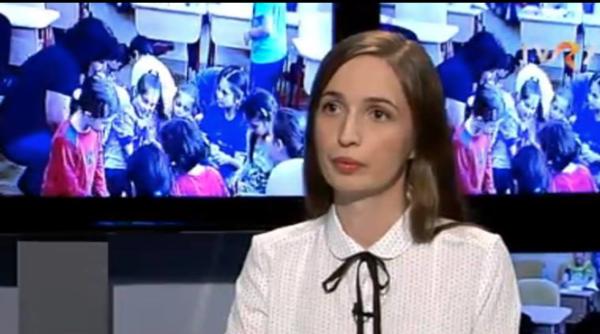 o profesoara refuza sa i predea pe creanga i eminescu