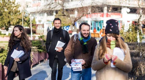eminescu scos din programa de o profesoara reac ia unui membru usr incercare evidenta de intimidare