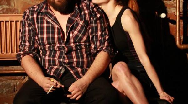 teatrul independent in culise revine cu doua spectacole in club a