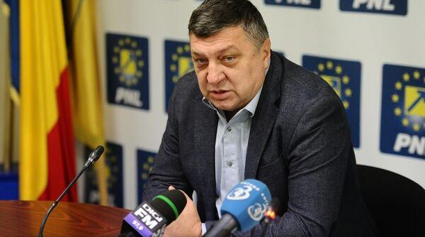 atanasiu atac la ciolo ii recomand sa i faca direct un partid