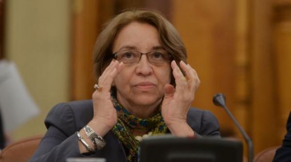 donald trum injurat pe banii lui de cristina guseth