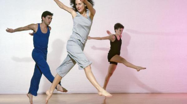 adio trisha brown doamna dansului postmodern