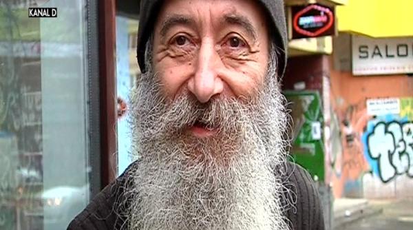 profesor acuzat ca fura mancarea copiilor i traie te din gunoaie