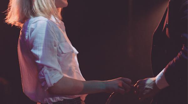 distrugeti sistemul distrugeti zidurile