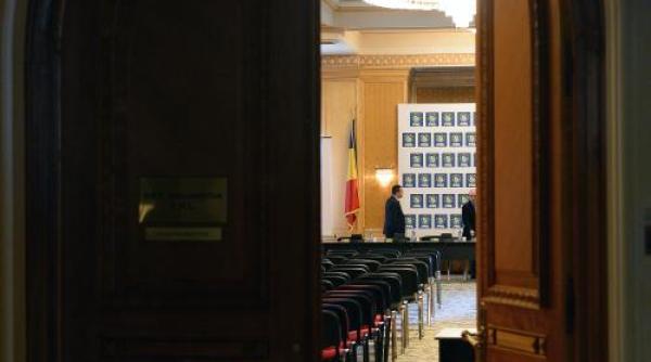 conflictele care macina scena politica partidele slabite din interior