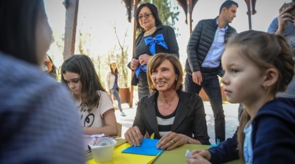 carmen iohannis alaturi de copiii autisti e important sa nu avem prejudecati