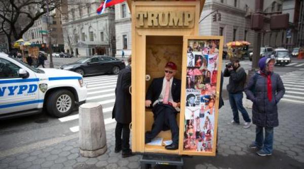 trump ales regele pacalelilor de 1 aprilie la new york