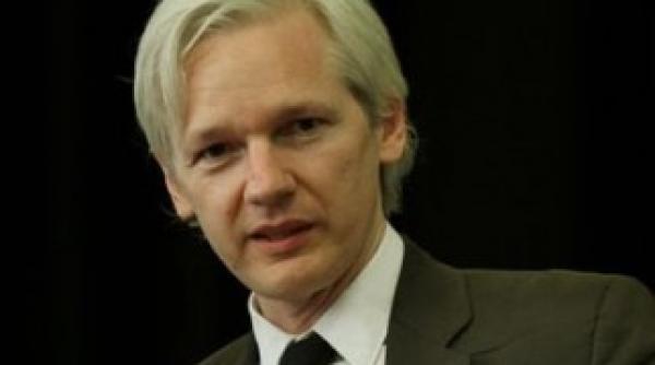 fondatorul wikileaks julian assange la un pas sa fie arestat