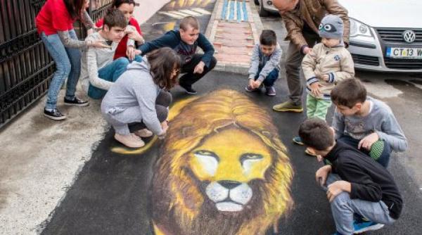 primul trotuar senzorial pentru bolnavii de autism inaugurat in romania