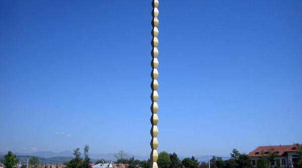 coloana infinitului vandalizata caz tras la indigo cu cel din urma cu cateva zile