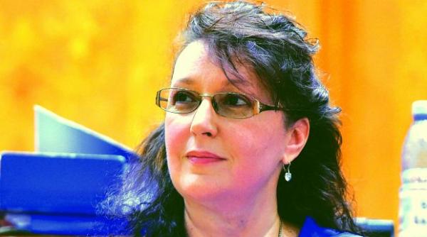 irina radu dezvaluiri de culise din tvr la smart fm