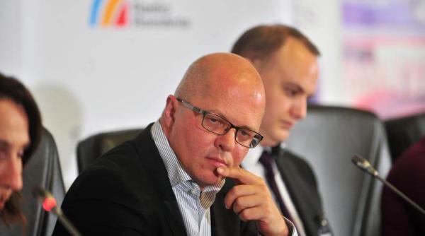 adrian ursu este cel mai folositor lucru care ni s ar putea intampla