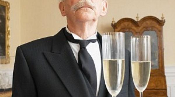 salariu impresionant cazare i concediu platit de o luna pe an meseria de majordom