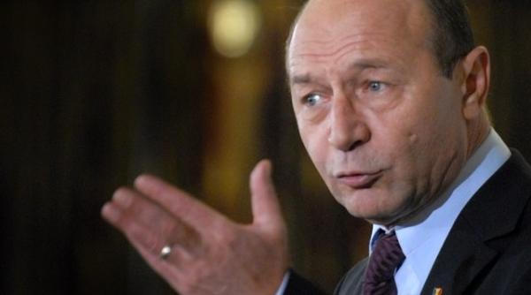 binomul validat de parlament traian basescu arunca in aer scena politica a i votat