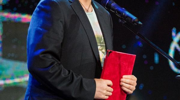 marele premiu i trofeul uniunii cinea tilor din romania a fost ob inut de filmul sieranevada in regia lui cristi puiu