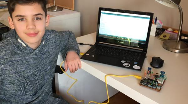 elev roman premiat pentru o inven ie de zile mari