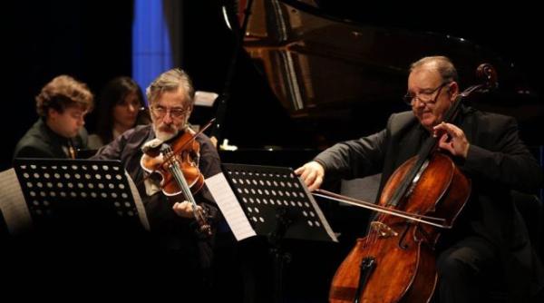 pianistul bruno canino i violoncelistul anton niculescu intr un recital cameral beethoven