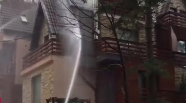 hotel de cinci stele din sinaia cuprins de flacari