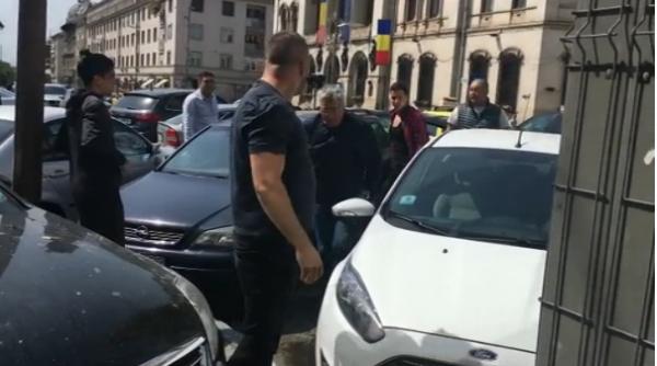 cunoscut cantare i fiul sau batu i in craiova pentru un loc de parcare