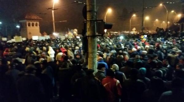 proiectul privind pedepsirea manifestan ilor respins in plen