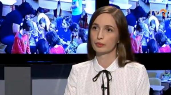 profesoara care refuza sa l predea pe eminescu data afara din coala