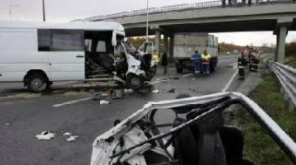 microbuz plini cu romani accident in austria