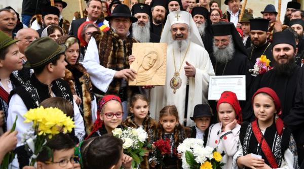 patriarhul daniel la putna la canonizarea sfin ilor putneni video