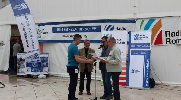 gaudeamus primit cu bra ele deschise in pia a unirii din oradea