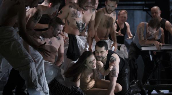 g bor tompa pune in scena o opera de ostakovici la maribor slovenia