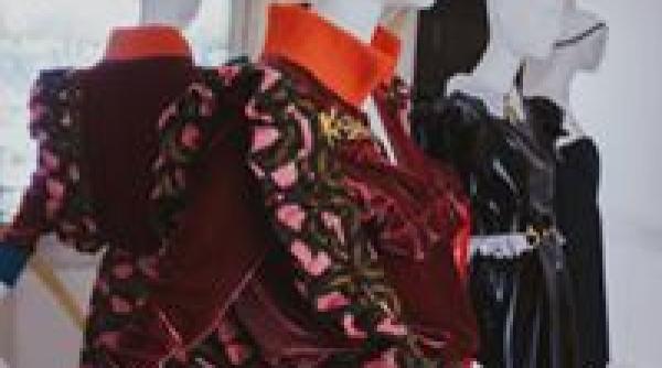 standpoint proiectul romanesc prezent la london fashion week va fi expus i la bucure ti