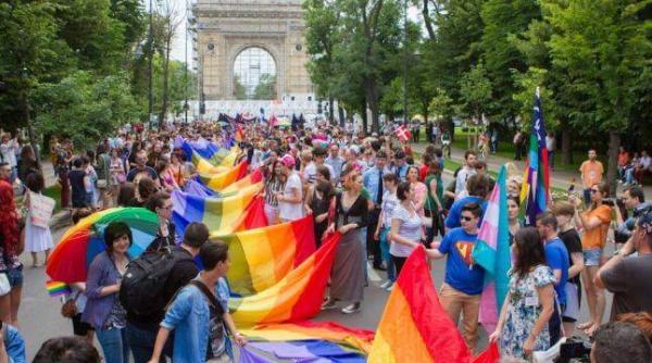 mozaiq la bucharest pride numar record de participan i