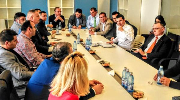 un nou partid pe scena politica condus de constantin cu sprijinul lui ponta