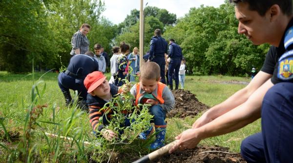 academia de poli ie alexandru ioan cuza luata cu asalt de copiii de la gradini a nr 222