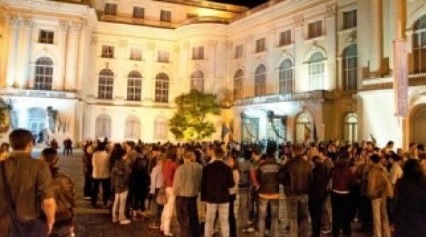 noaptea muzeelor angaja ii din muzee protest fa a de legea salarizarii