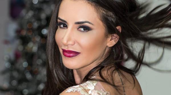 denisa raducu imagini oc mara banica atat e de slaba