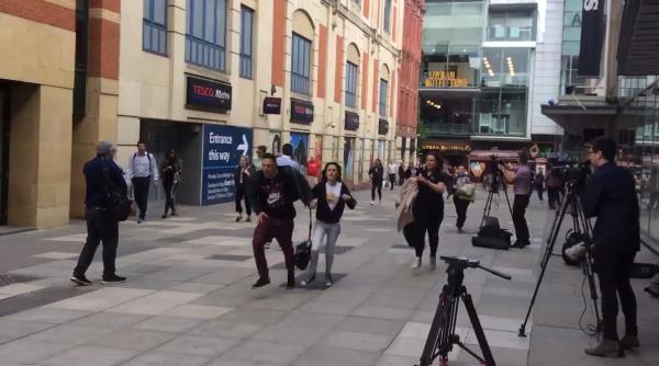 panica in manchester mall evacuat de urgen a dupa o bubuitura puternica