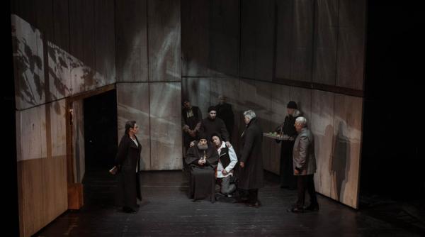 karamazovii in regia nonei ciobanu noua premiera a teatrului mic