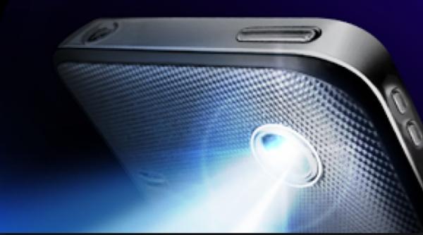 aplicatia lanterna de pe telefon de ce trebuie sa o dezinstalezi