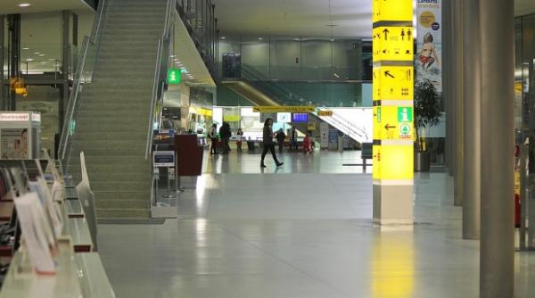 aeroportul charles de gaulle din paris evacuat din cauza unui pachet suspect