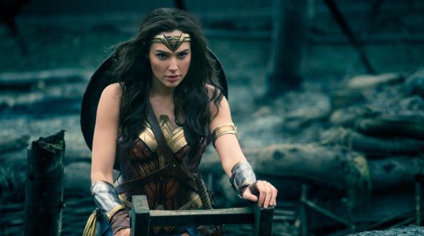 wonder woman un divertisment spectaculos amplificat de carisma interpretei principale gal gadot