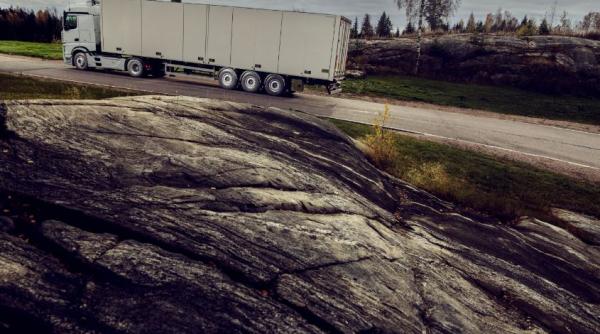 nokian tyres lanseaza noua anvelopa nokian hakka truck steer