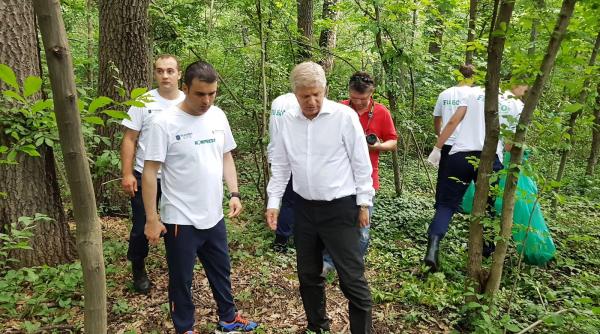 studen ii academiei de poli ie ac iune in for a in padurea baneasa