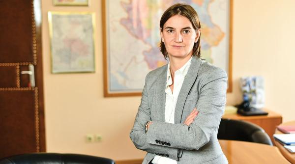 ana brnabic premierul serbiei si a afirmat public homosexualitatea