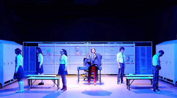 festival de teatru profesionist dedicat adolescen ilor