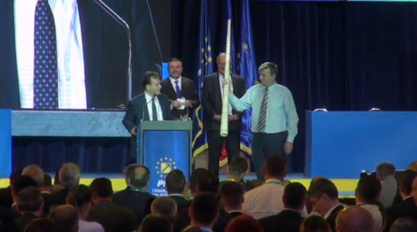 surpriza pentru ludovic orban ce cadou a primit dupa ce a fost ales pre edinte