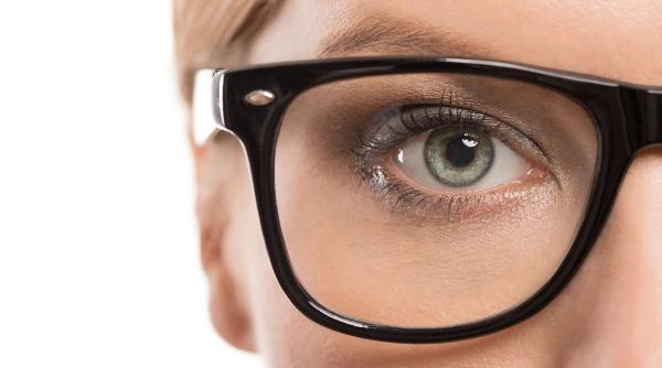 bancul zilei blonda la oftalmolog