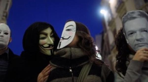 fondatorul wikileaks in razboi cu statul va fi o victorie istorica
